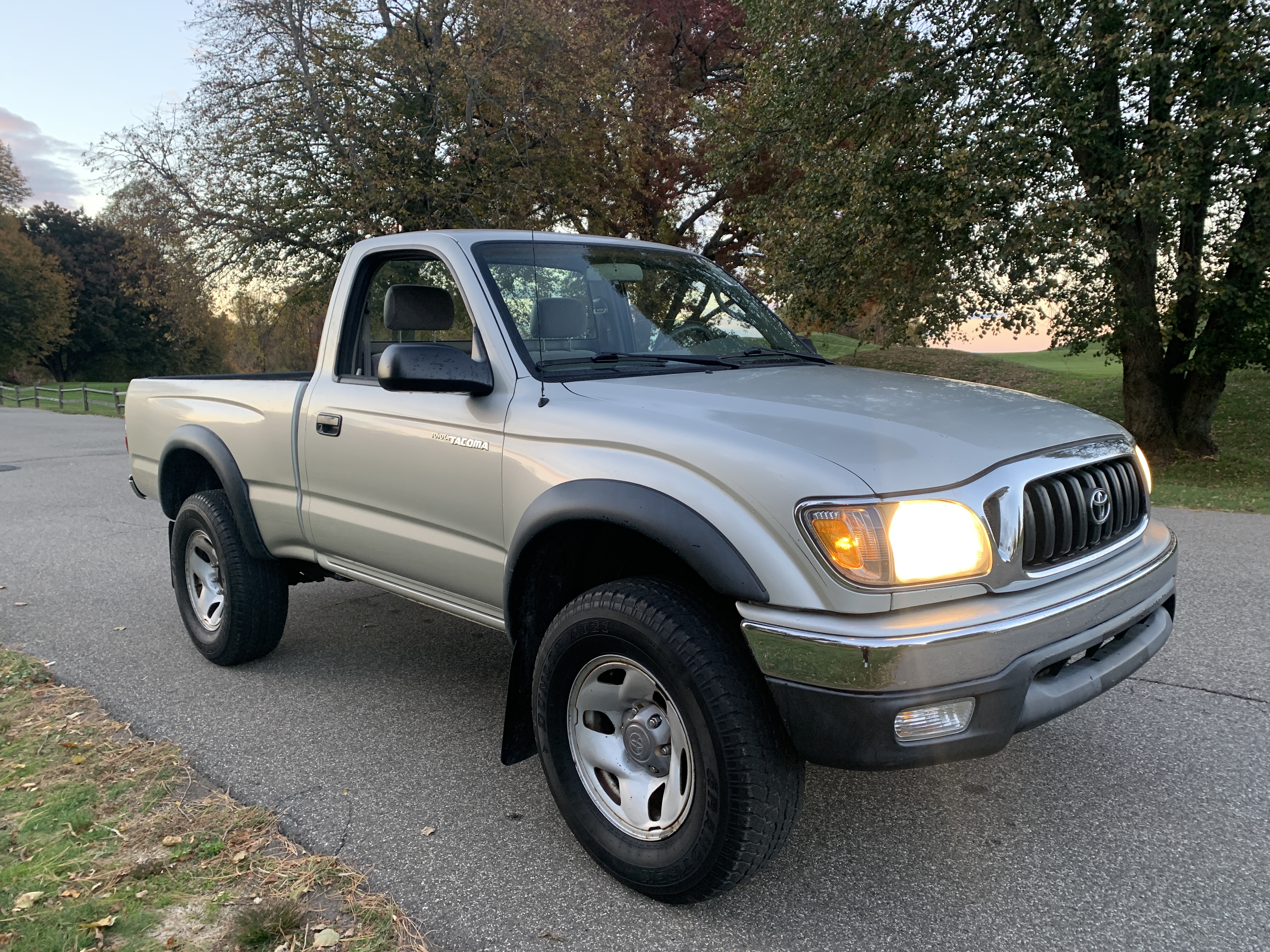 2004 Toyota Tacoma SR5 4x4 Pickup — photo 14
